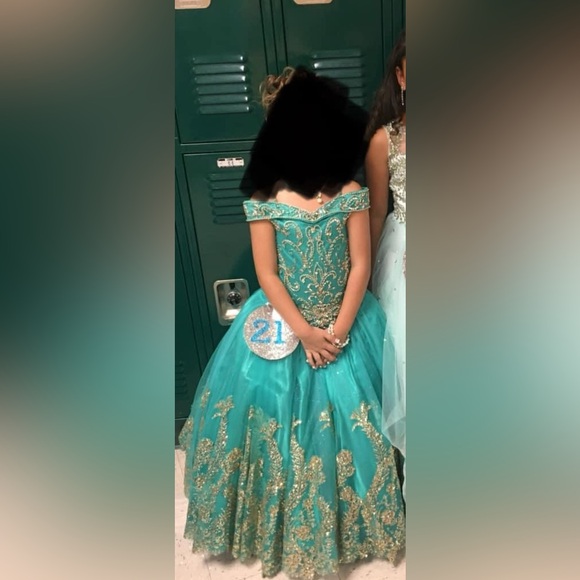 Pageant dress size 4 only worn once